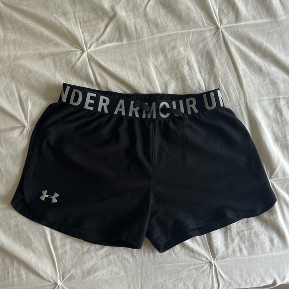 Under Armour Shorts - Picture 2 of 3